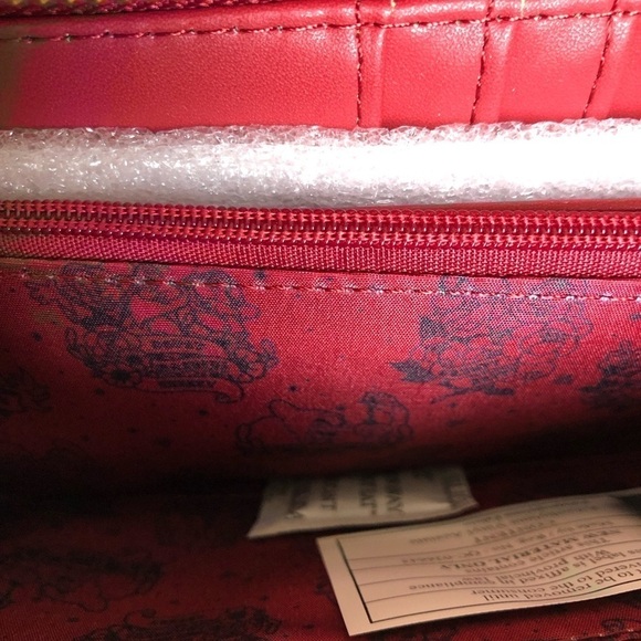 Loungefly Disney Snow White Tattoo Zip Around Wallet NWT - Picture 5 of 14